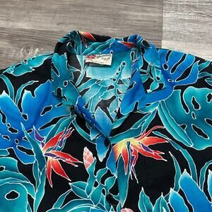 Vintage Y2K Hilo Hattie Floral AOP Mens‎ L Short Sleeve Button Up Hawaiian Shirt
